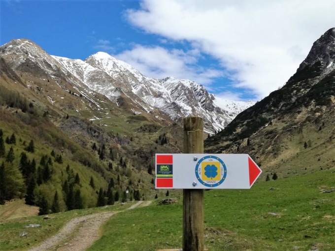 Alta Via delle Grazie, il cammino bergamasco in onda oggi pomeriggio su Rai Tre