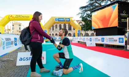 «Mi vuoi sposare?»: la sorpresa di Antonino Lollo a Loredana ai Tricolori di maratona