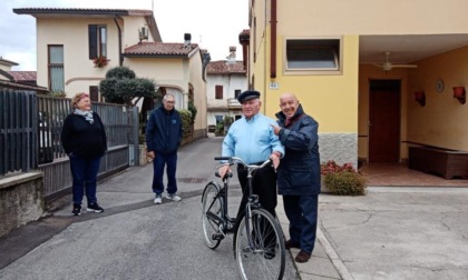 Le foto di Giovanni Vescovo, il nuovo postino di C'è posta per te 2023