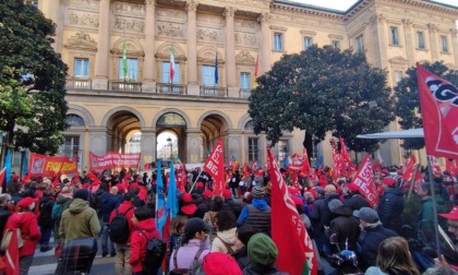 In 1.500 al corteo di Bergamo organizzato dai sindacati contro la legge di Bilancio