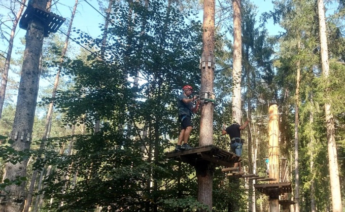 Elisoccorso al Parco Avventura di Clusone: il proprietario è caduto da una scala