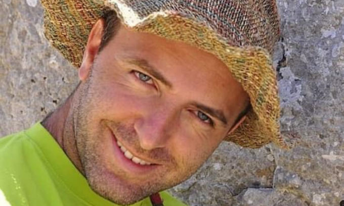 Raccontò l’India “su quattro ruote”: Arcene piange Alex Caltagirone, morto a 46 anni