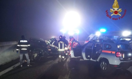 Dalmine, auto si schianta contro il jersey in A4: due giovani feriti (uno grave)