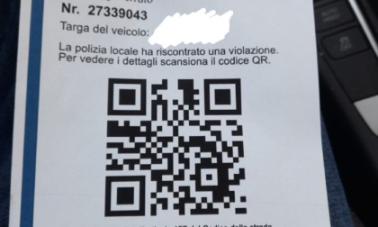 Allarme per delle false multe ad Azzano, con un Qr code che porta su un sito pirata