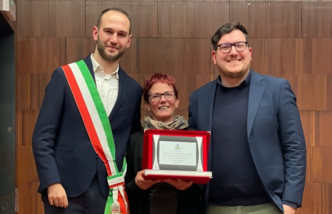 Nel mondo di Nirmala Baroni, premiata come volontaria dell’anno a Curno nel 2023