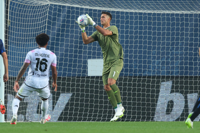 Il tempo passa ed è sempre più difficile che Musso parta. Anche perché poi devi sostituirlo…