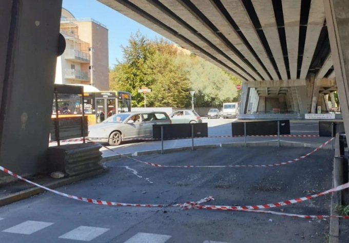 Boccaleone, ci risiamo: di nuovo chiusa la strada sotto il viadotto. E lo sarà fino ad aprile