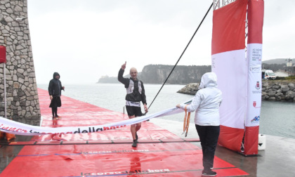 Luca Carrara di Scanzorosciate trionfa alla Corsa della Bora, a Trieste