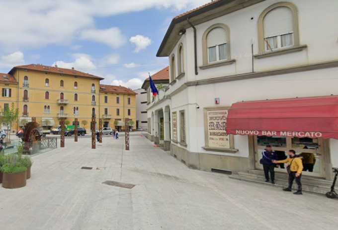 La piazza del mercato (Cameroni) di Treviglio resterà ancora chiusa al traffico fino ad aprile