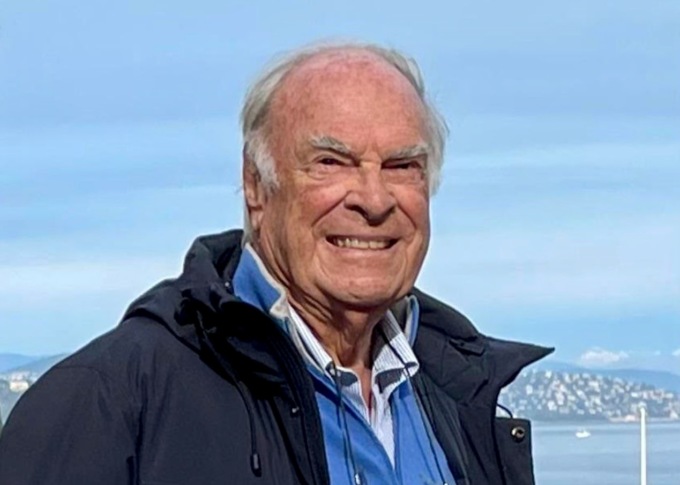 Remo Giacomoni, il prof di 91 anni che insegna matematica (gratis) agli studenti