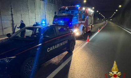 Tragedia a Bonate Sopra: auto si ribalta e si schianta contro la galleria. Morta una 26enne