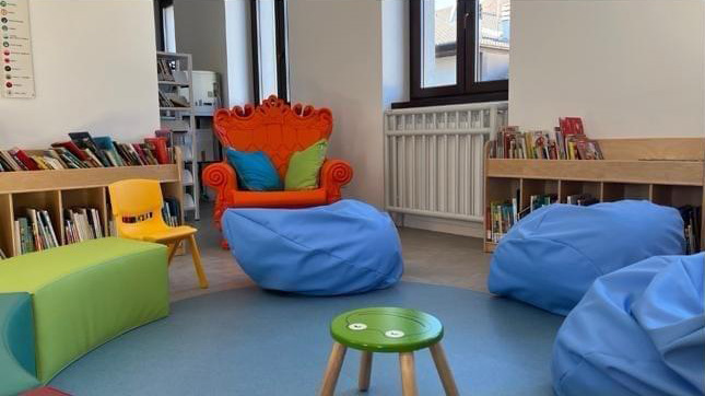 Santa Brigida, la biblioteca cambia sede: duemila volumi donati da un’ex guida della Carrara