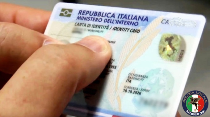 Mostra documenti falsi alla polizia locale di Palosco: arrestato pluripregiudicato 55enne