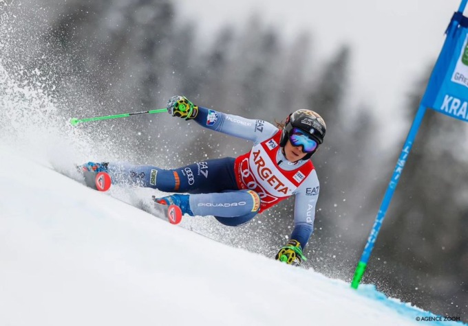 Federica Brignone trionfa nello slalom gigante di Aare, Sofia Goggia esce di pista