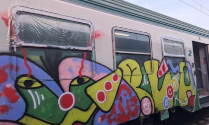 Altro treno vandalizzato, questa volta sulla linea Bergamo-Milano: due corse soppresse