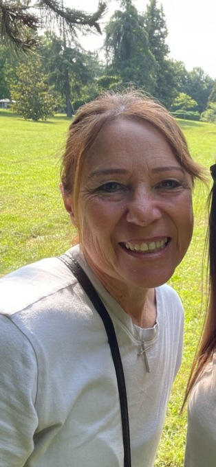 Brembate, 500 euro non prelevati al bancomat: donna li trova e li restituisce