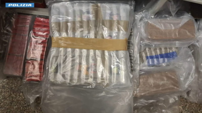 Treviglio: nel garage nascondeva 885 chili di hashish, arrestato 35enne