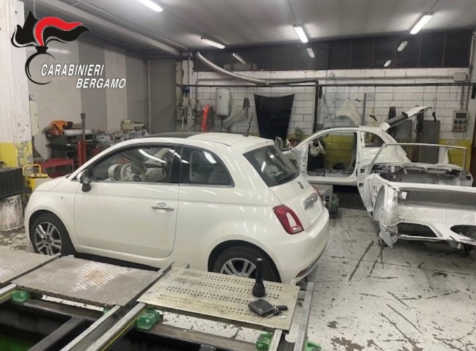 Ruba una 500 per usarne i pezzi di ricambio sull’auto di un parente, denunciato un carrozziere di Grumello