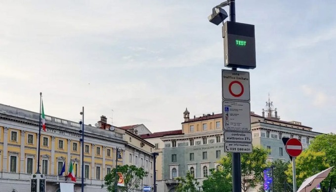 Varchi delle Ztl, scritte rosse o verdi per evitare confusione. Arrivano le nuove telecamere