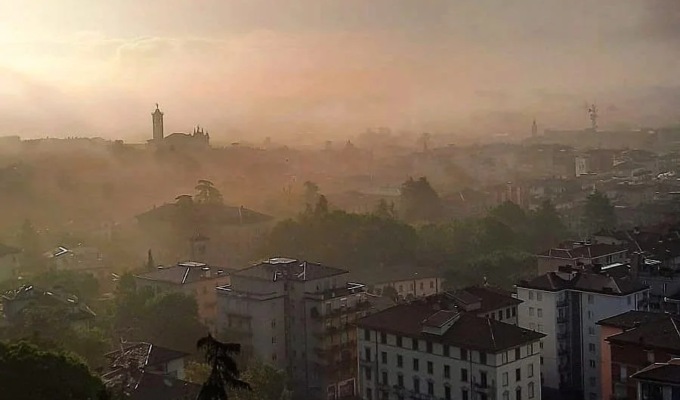 Male l’inquinamento da ozono a Bergamo: è la prima per giorni di sforamento in Pianura Padana