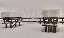 Neve copiosa sopra i mille metri: le immagini dalle valli bergamasche