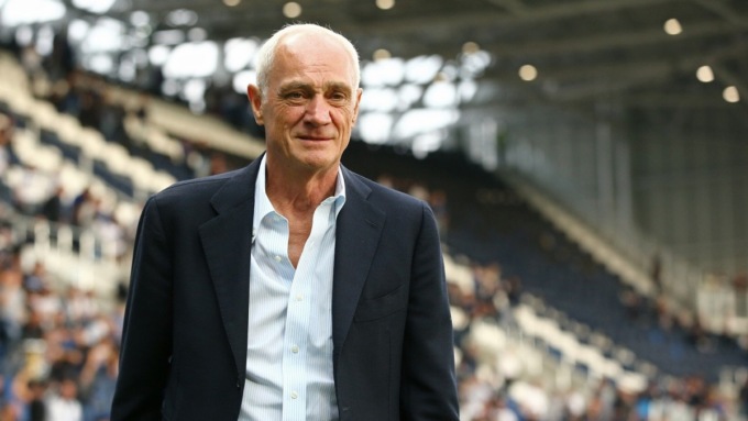 Antonio Percassi premiato come “bravo papà” dall’Atalanta Club Valgandino