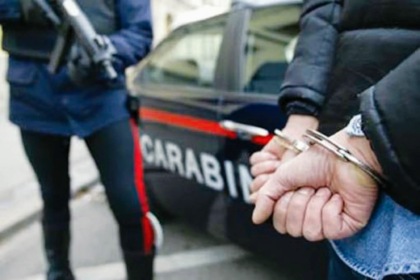 Arrestato latitante a Foresto Sparso, si nascondeva vicino al bosco in una casa isolata
