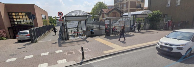 Iniziano i lavori alla fermata del tram in Borgo Palazzo: basta scale mobili, arrivano le fisse