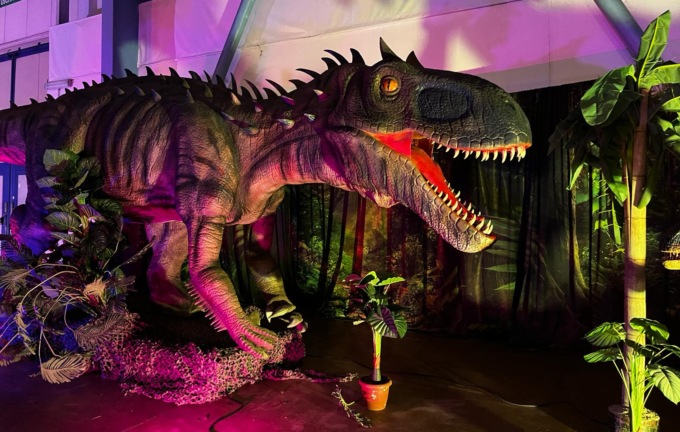 Trenta dinosauri robot per due giorni alla Fiera di Bergamo. E c’è pure King Kong