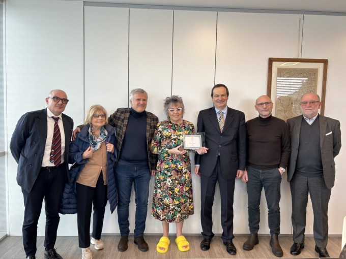 Alla Giuliana va il premio Cuore di donna 2024 di Confcommercio Bergamo