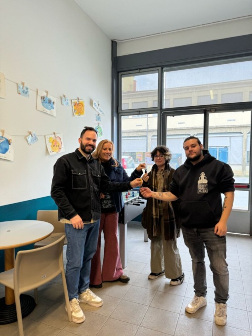 Dare una casa ai giovani in cambio di volontariato: a Ranica consegnate le chiavi a una coppia under 30