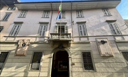 Preoccupazione ad Albino: l'ex municipio non diventi un deposito... di polvere