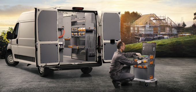 L’importanza dello scaffale in un furgone: la proposta Store Van