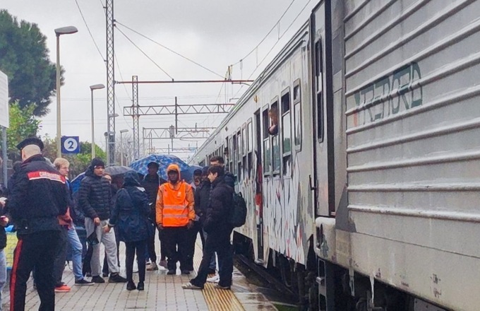 Ragazzo di Presezzo rapinato sul treno da una banda di balordi