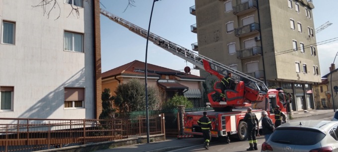Calusco d’Adda, ventiduenne bloccata in casa viene salvata dai Vigili del fuoco di Bergamo