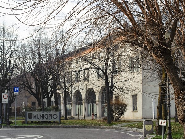 Comun Nuovo commissariato, il sindaco (ormai ex): «Danneggiano il paese»