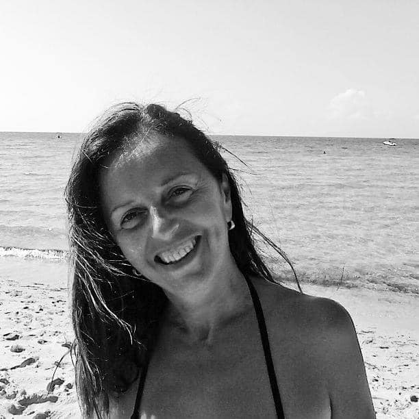 L’ultimo saluto ad Antonia, titolare del Bar Tertulia a Bergamo