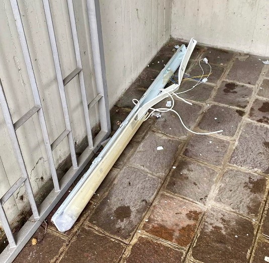 Vandali in azione al cimitero di Mozzo… anche nella notte di Pasqua