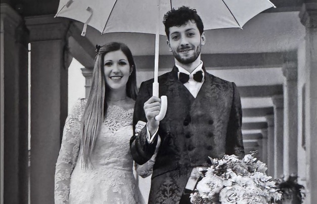 Stezzano, le rubano il vestito da sposa: «E con l’abito mi hanno tolto un po’ le emozioni»