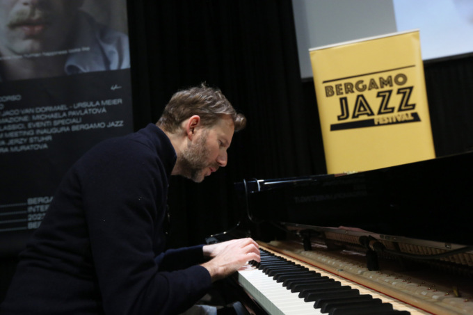 International Jazz Day: aspettando il tramonto sulle Mura sulle note di Simone Graziano