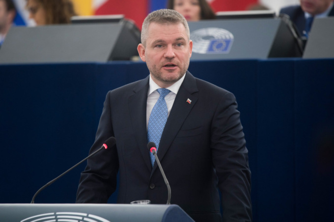 I lineamenti e la storia: il neo presidente slovacco Peter Pellegrini potrebbe avere origini bergamasche