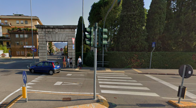 «Alla Celadina un gruppo di giovani spaventa e deruba i coetanei con un coltello in mano»