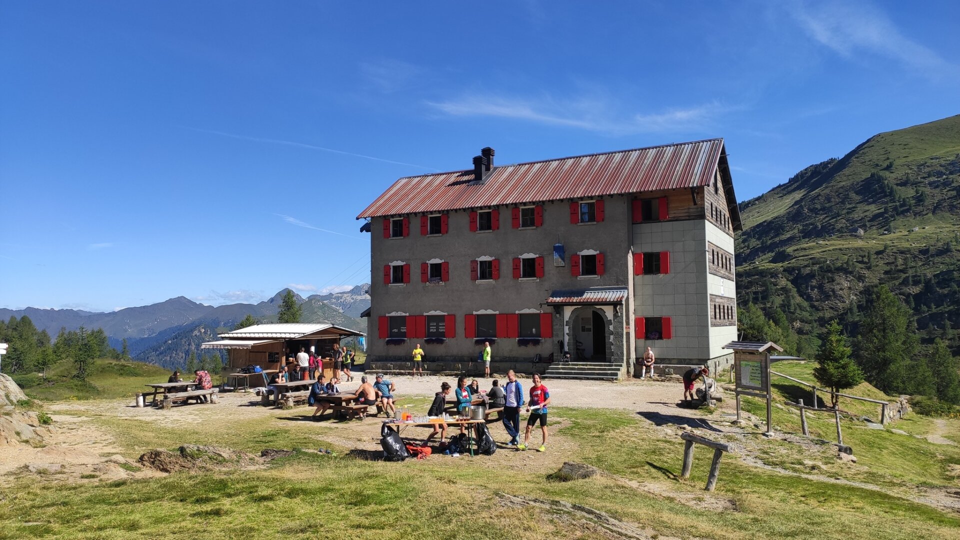 rifugio-laghi-gemelli