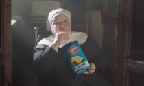 Il Popolo della Famiglia contro la pubblicità delle patatine: «Provate con altre fedi, chissà che succede»