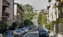 Rifacimento dei marciapiedi in viale Albini a Bergamo, poi si passa in via San Francesco d'Assisi