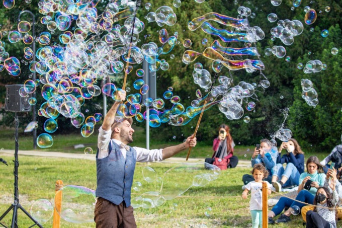 Spazio a fantasia, teatro e letture per i più piccoli: dal 17 maggio al 24 giugno arriva il Biblofestival