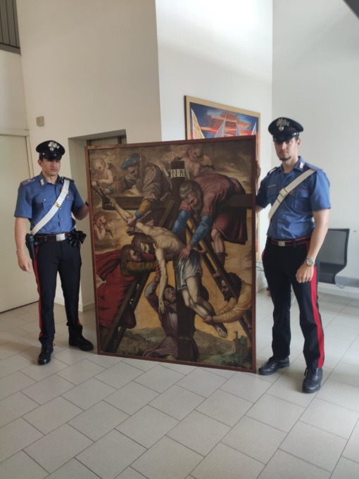 Trovato in un parcheggio di Ponteranica (e restituito) un dipinto rubato oltre trent’anni fa