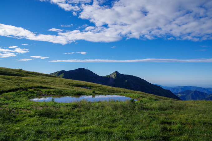 Il rifugio Capanna 2000, meraviglia nel cuore della Val Serina, ai piedi del celebre Pizzo Arera
