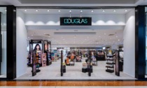 Douglas riapre a Oriocenter dopo il restyling e lancia un nuovo progetto green con L'Oréal