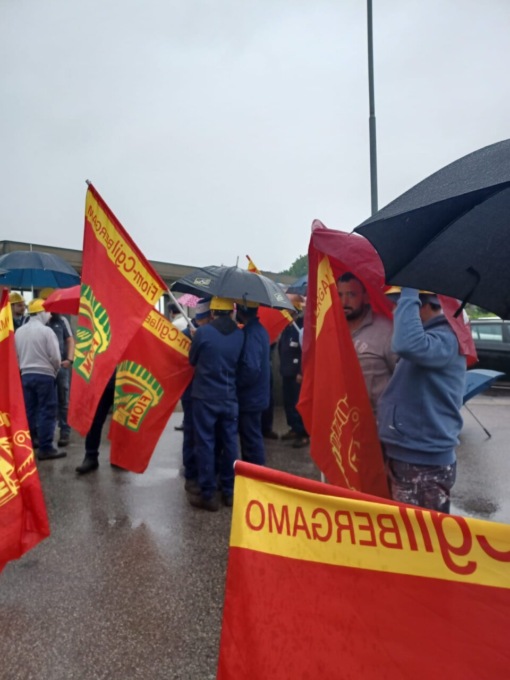 Ccfc di Lallio, la protesta va avanti. L’azienda licenzia il delegato Rsu per «superamento del comporto di malattia»